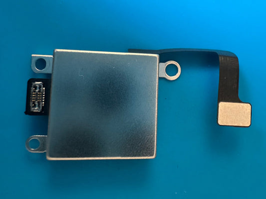 Internal SIM Reader for iPhone 15 (US Version) – Used Like New, Original
